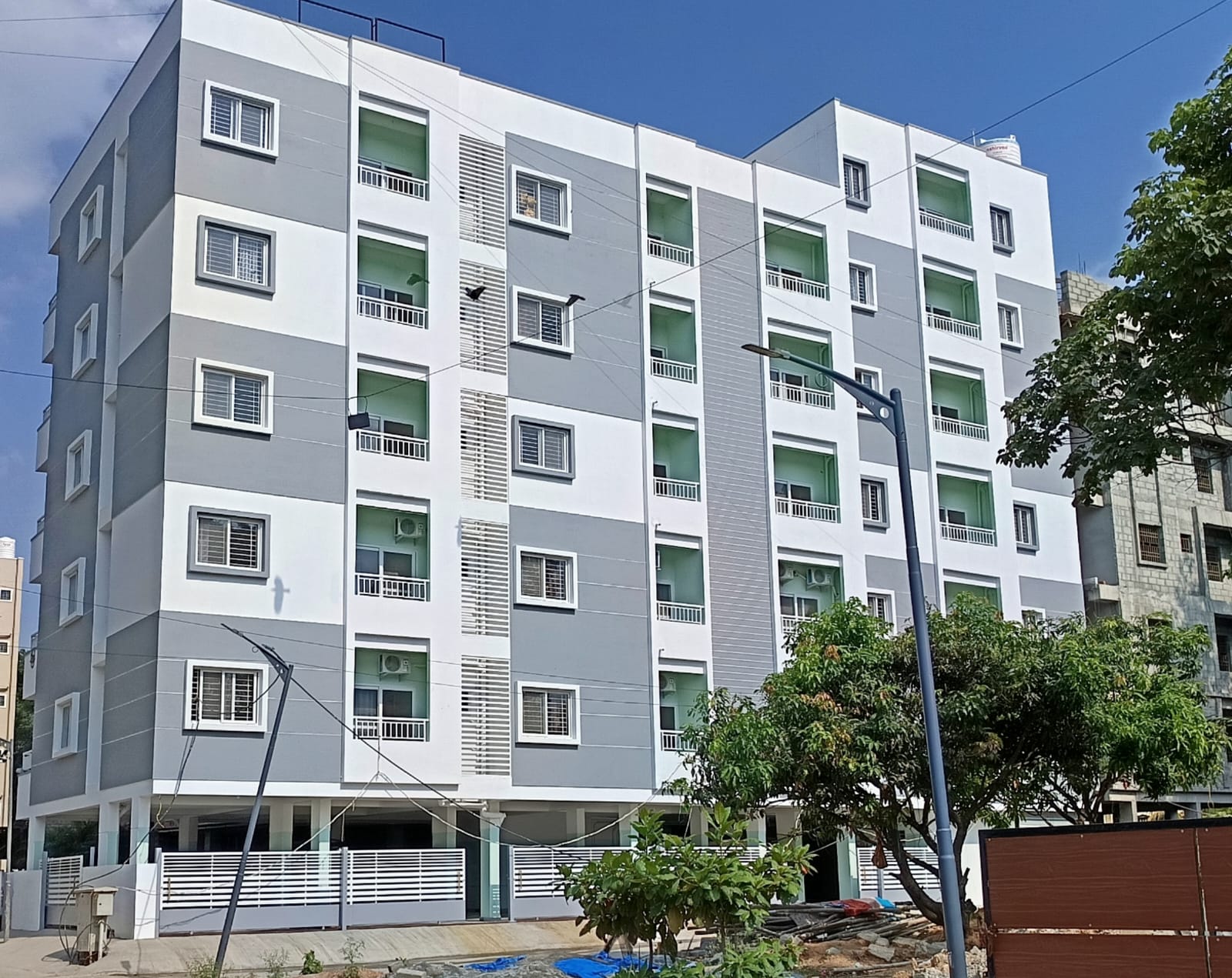 1BHK XL Size – Sarjapur Kodathi – 1 King Bed, 1 Queen Bed